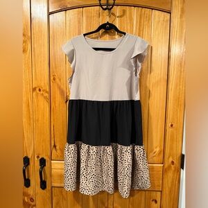 SHEIN cream and black color block dress